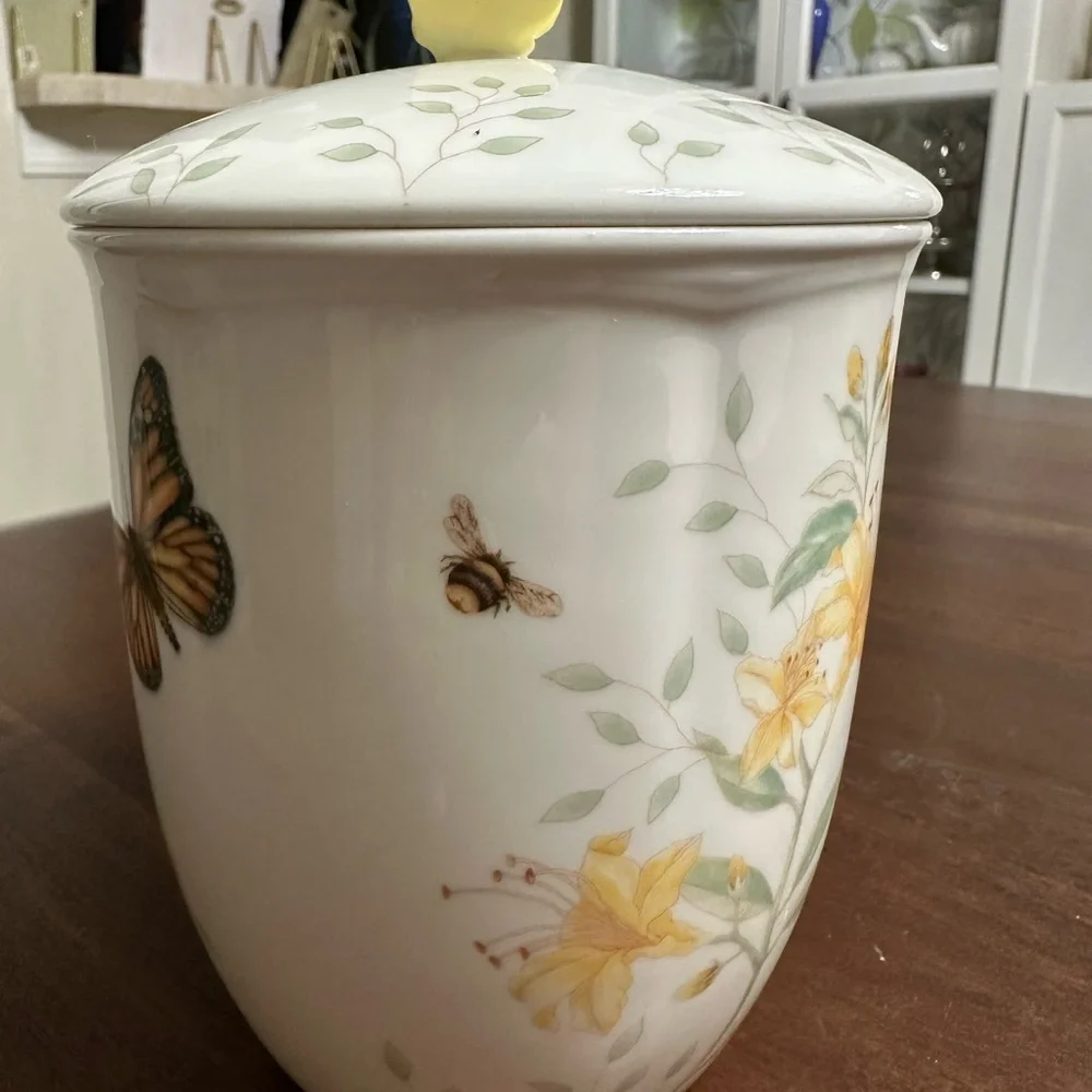 🧡Lenox Butterfly Meadow Collection Medium Porcelain Canister🧡 - Picture 3 of 13
